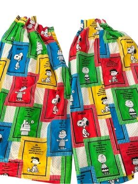 Vintage 1970s Charlie Brown/SnoopyPeanuts curtain panel set of two 23x46x50